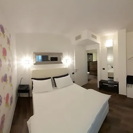 Ca Bianca 3* Montiano (Emilia-Romagna)